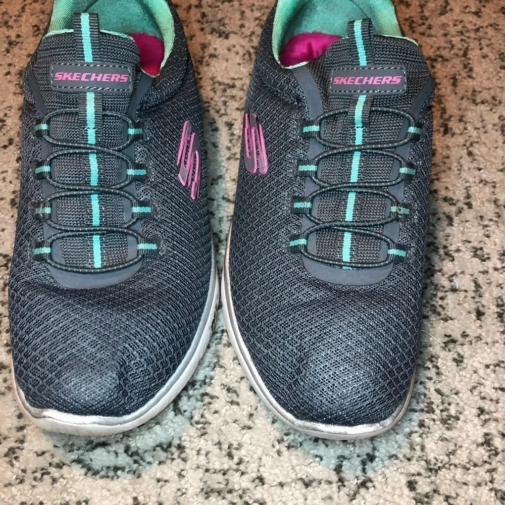 Sketchers Summits Gray Memory Foam Slip On Sneakers Size 9